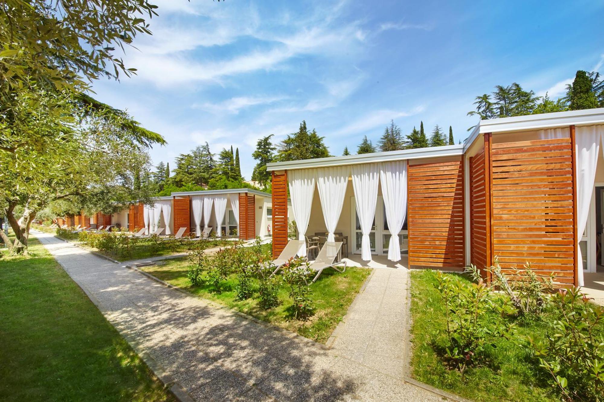 Adria Apartments - Hotel & Resort Adria Ankaran Εξωτερικό φωτογραφία